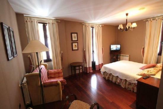 Hotel Casa Suarna à Navia de Suarna Extérieur photo
